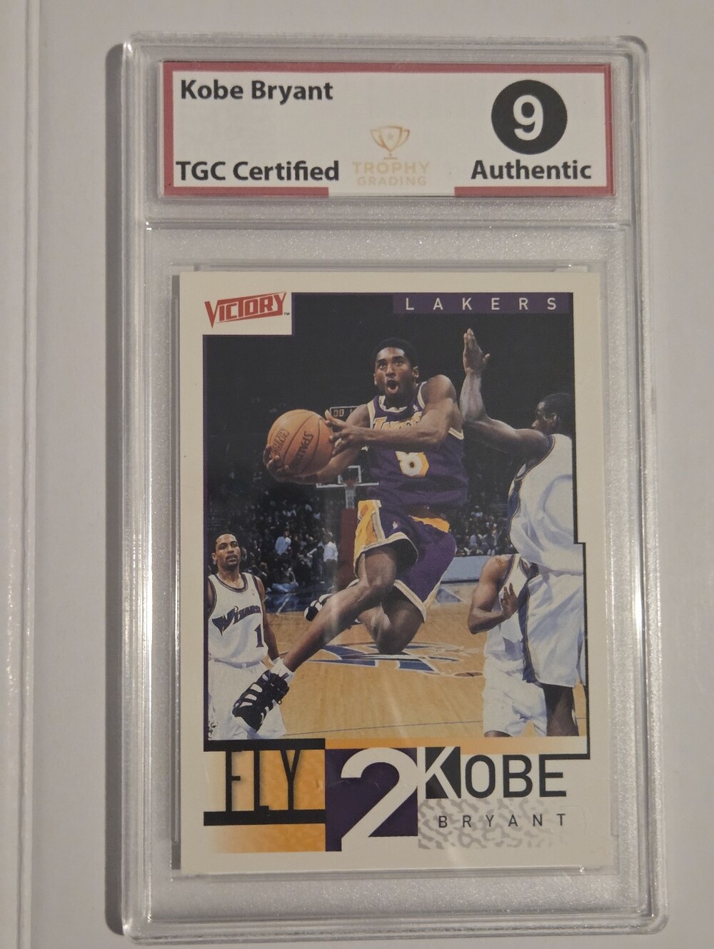 Kobe Bryant 2000 Victory Upper Deck NBA Basketball Card Mint 9 Authentic Graded